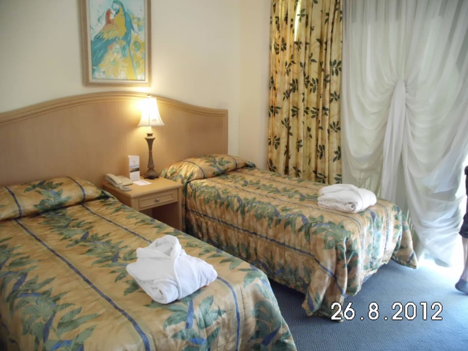 Die Einzelbetten im Familienzimmer IC Hotels Green Palace