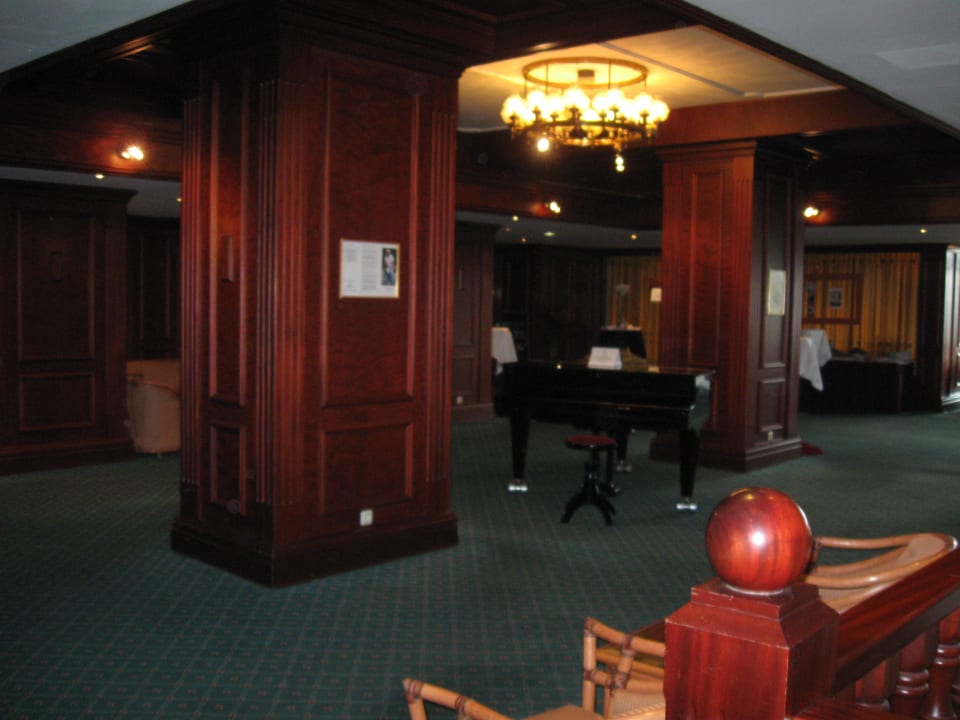 Klavier in der Lobby PLAZA Premium Timmendorfer Strand