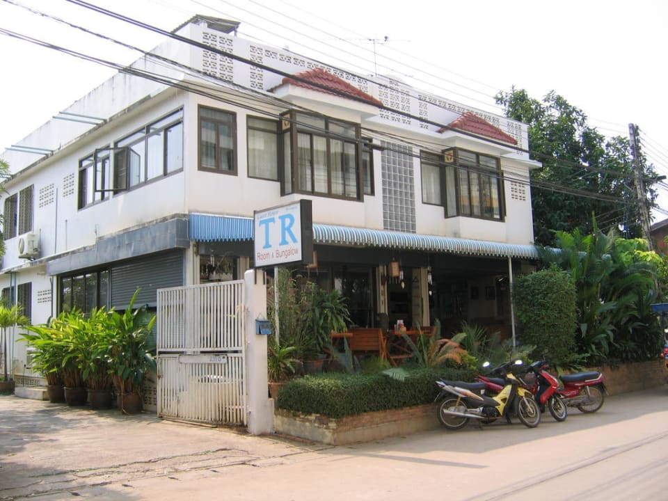 Haupthaus Strassenseite TR Guesthouse