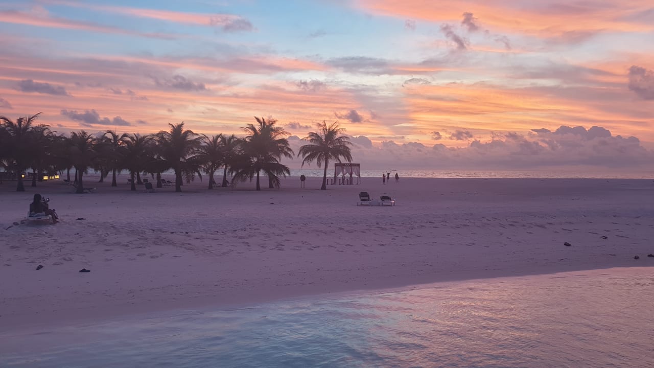 Strand Meeru Maldives Resort Island