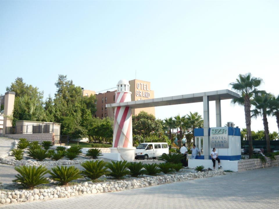 Eingang Hotel Grand Side
