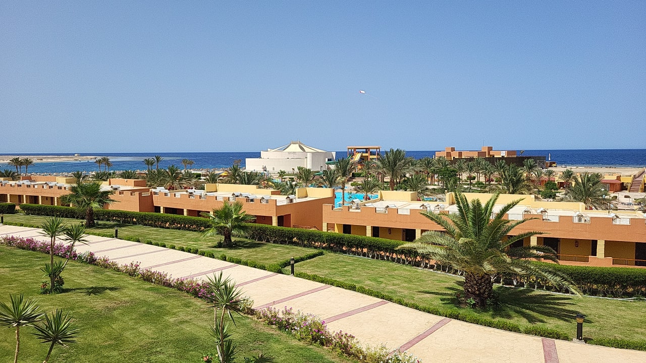 Außenansicht Malikia Resort Abu Dabbab