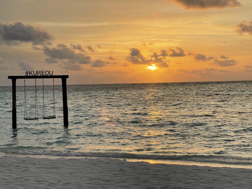 Strand Kuredu Island Resort & Spa