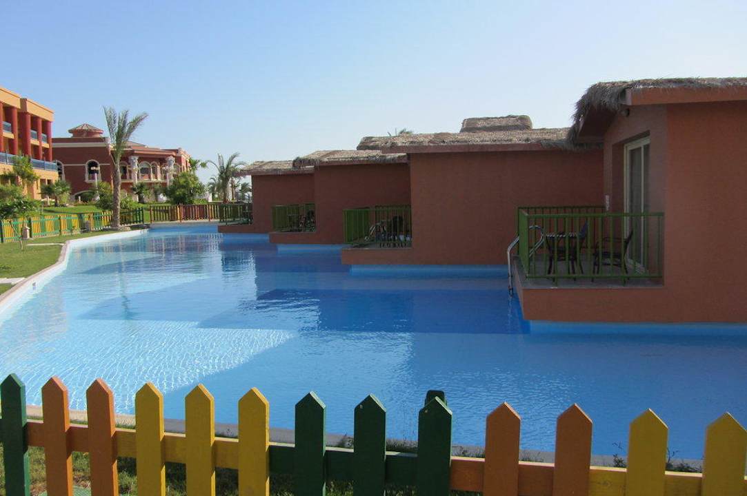 Bungalow  Titanic Beach Spa & Aqua Park