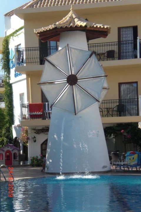 Windmühle am Pool Almyrida Beach Hotel