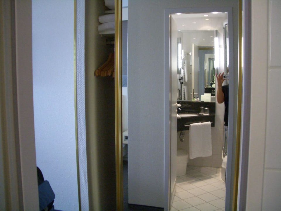 Das Zimmer ambassador hotel & spa