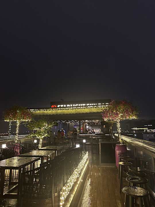 Gastro Aurora Premium - A Lifestyle Hotel