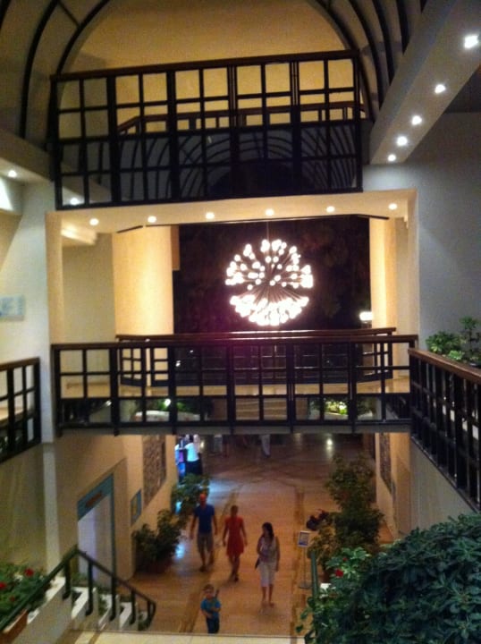 Treppe zum Restaurant Turquoise Hotel