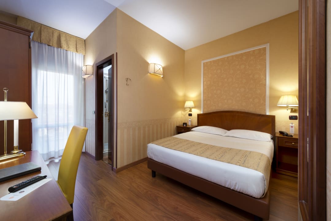 Zimmer Lancaster Hotel