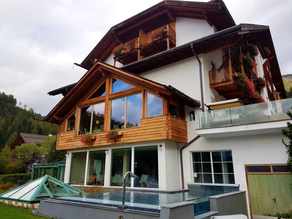 Außenansicht Berghotel Miramonti