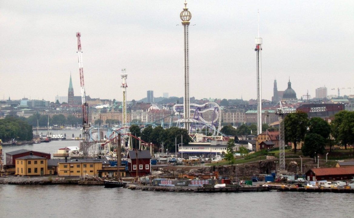 Gröna lund from Executive suite #1001 Hotel Elite Marina Tower