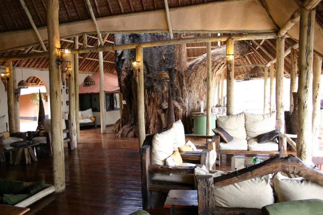 Lobby Hotel Tarangire Treetops
