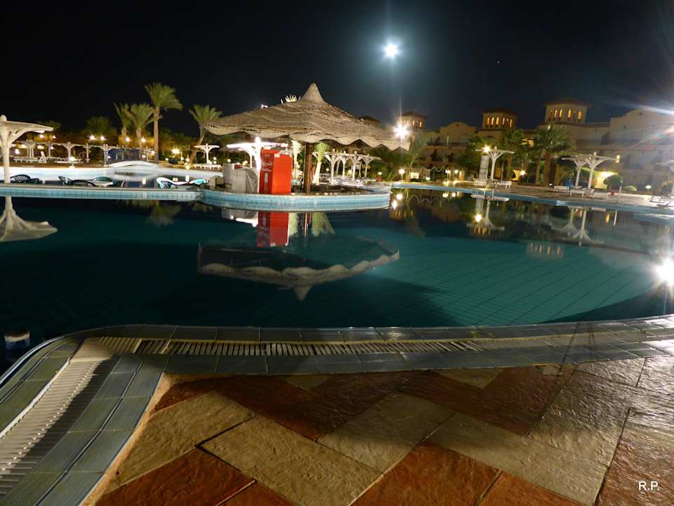 Pensee Pensée Royal Garden Beach Resort