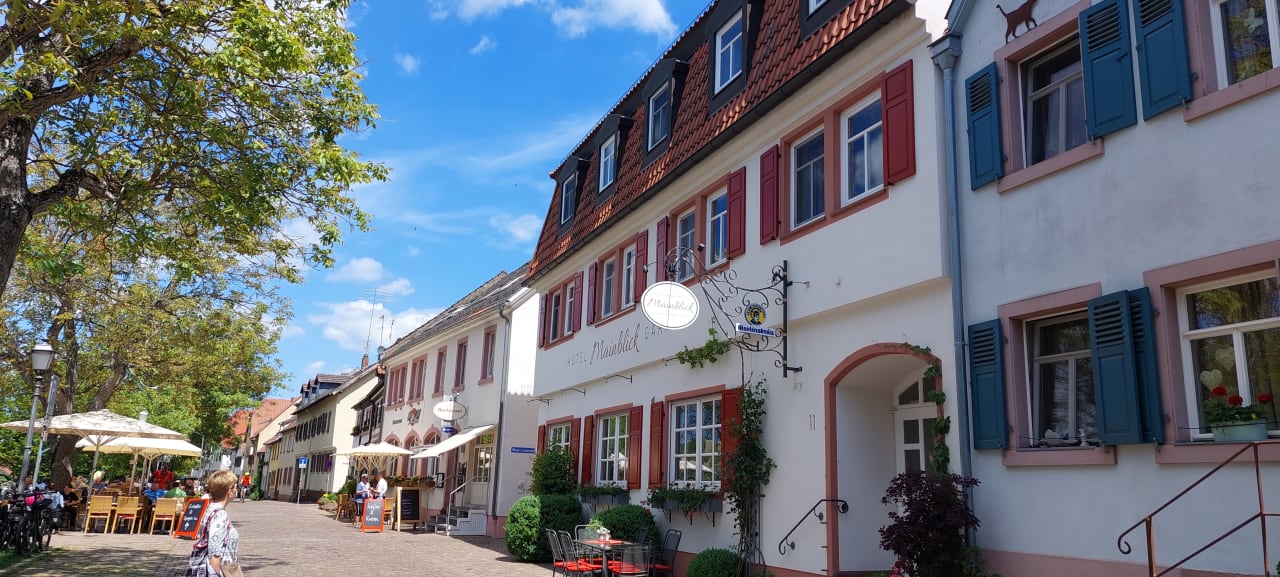 Außenansicht Gasthof-Hotel Mainblick
