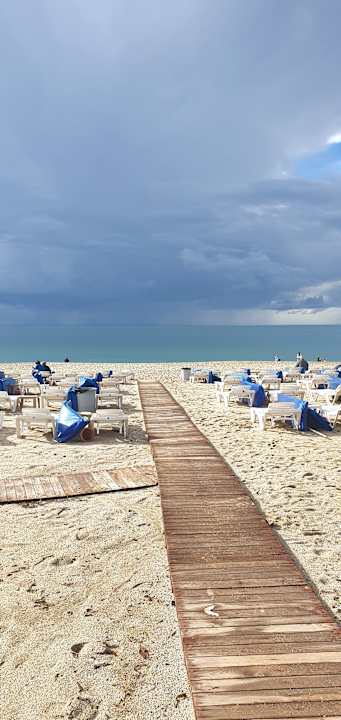 Strand Riviera Hotel & Spa