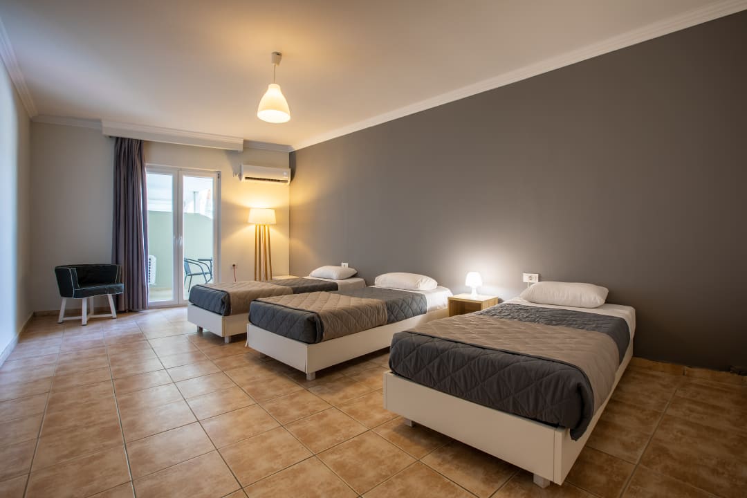 Zimmer Cameo Beach Resort