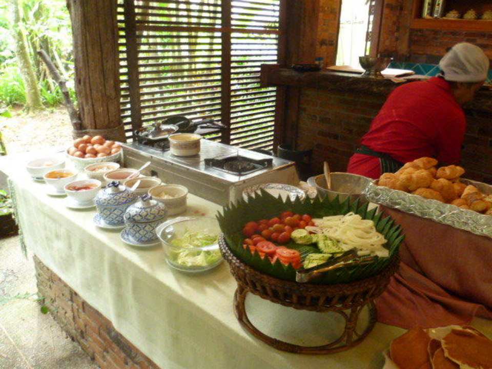 Eier und Gemüse Hotel Somkiet Buri