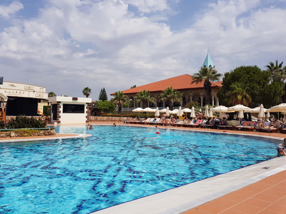 Pool Ali Bey Club