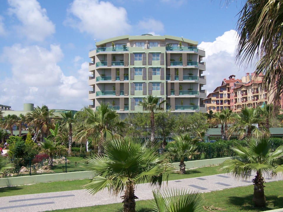 Hotelansicht von der Beachbar aus VONRESORT Golden Coast