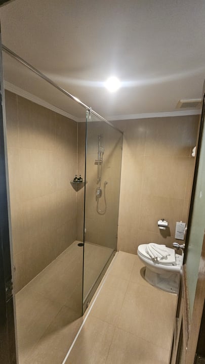 Zimmer The Leaf on The Sands by Katathani