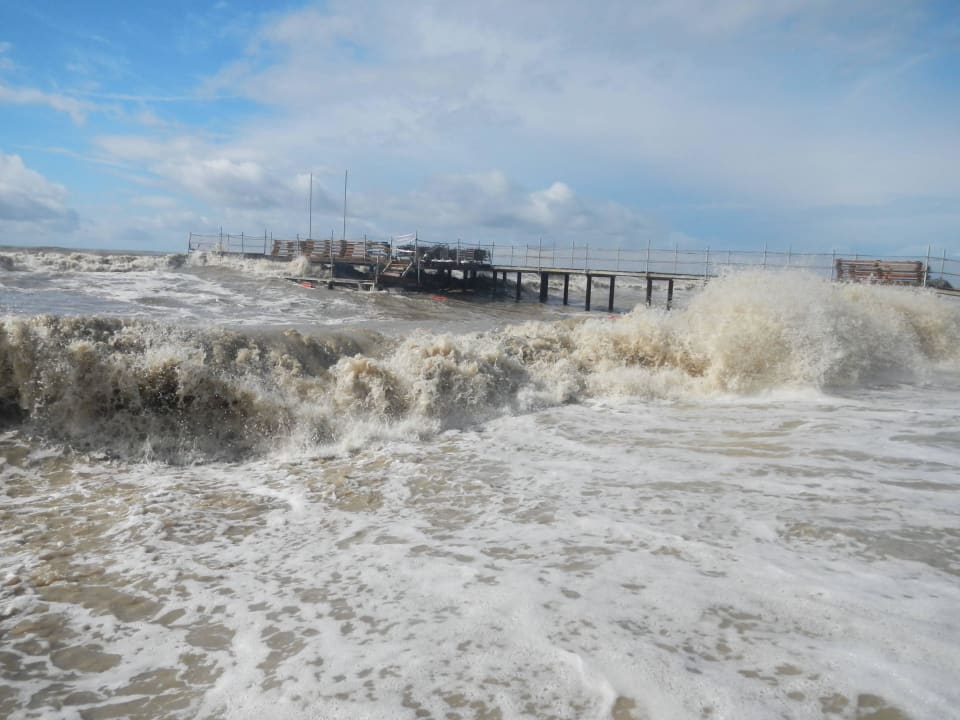 Kurzer Herbststurm, trotzdem warm Belek Beach Resort Hotel