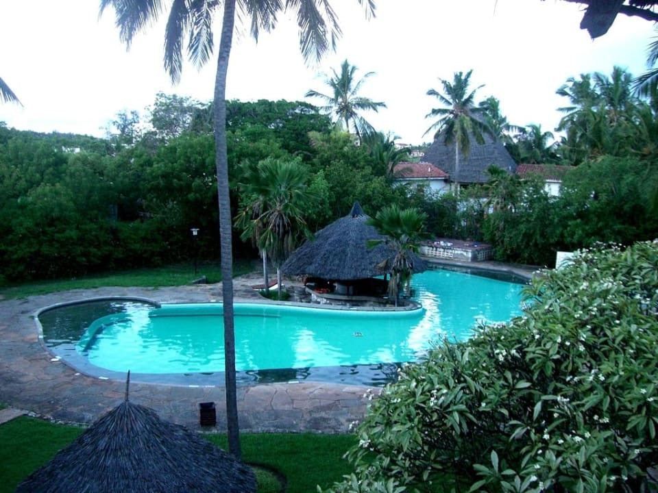 Ruhe Pool Reef Hotel Mombasa