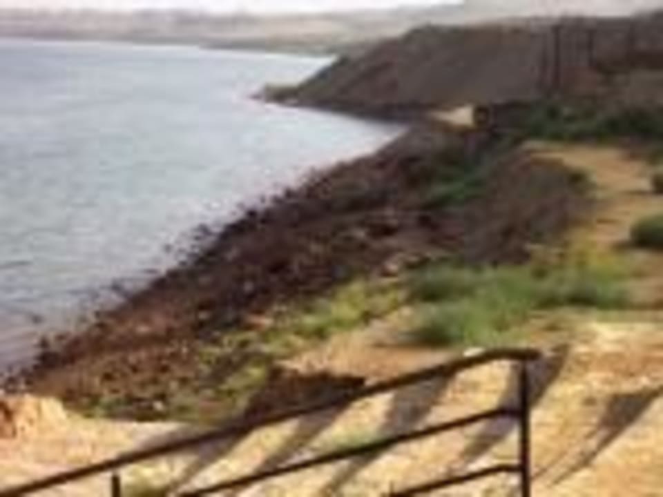 Das Abwasserrohr gehört zum Hotel Dead Sea Marriott Resort & Spa