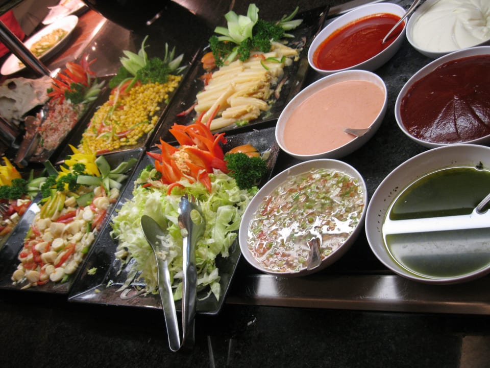 Vorspeisenbuffet beim Italiener Grand Sirenis Punta Cana Resort & Aquagames