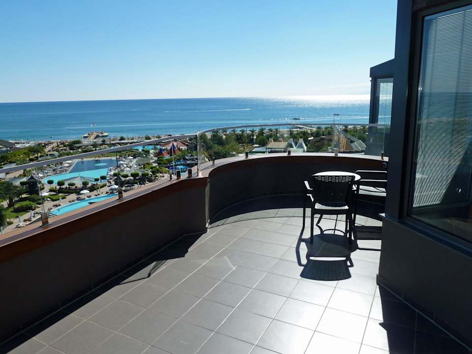 Balkon einer Suite Limak Lara Deluxe Hotel & Resort