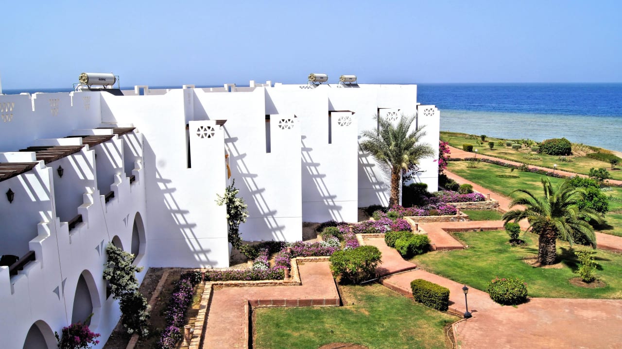 Hotel Three Corners Equinox Beach Resort