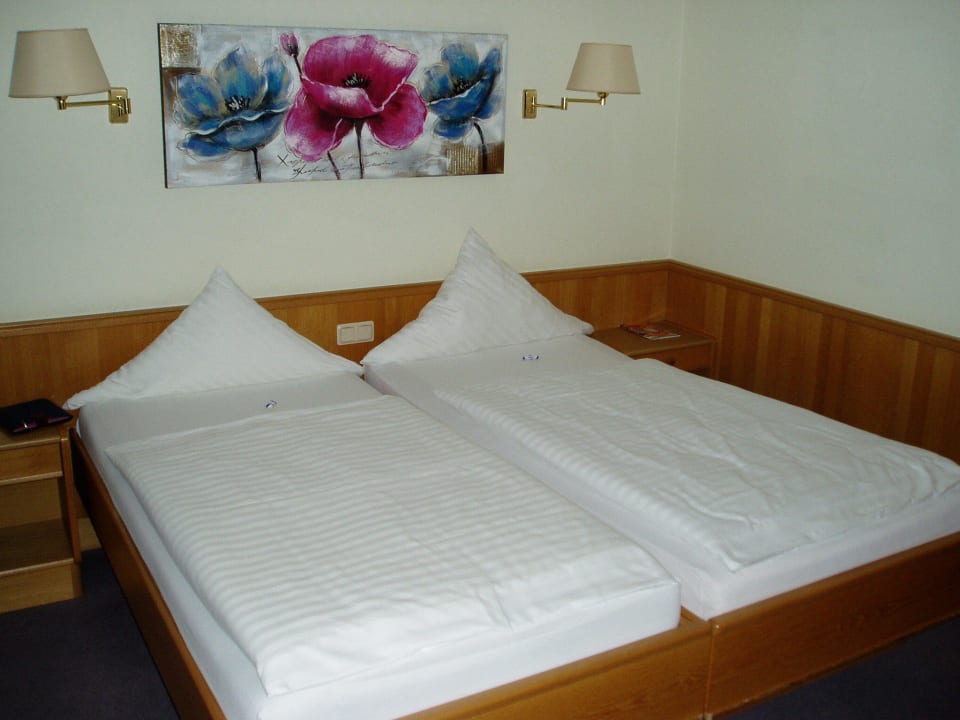 Doppelbett 1 Hotel Ostfriesen Hof