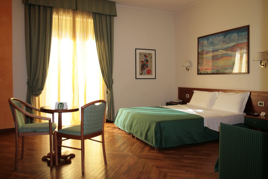 Family Room Hotel Grande Albergo Maugeri