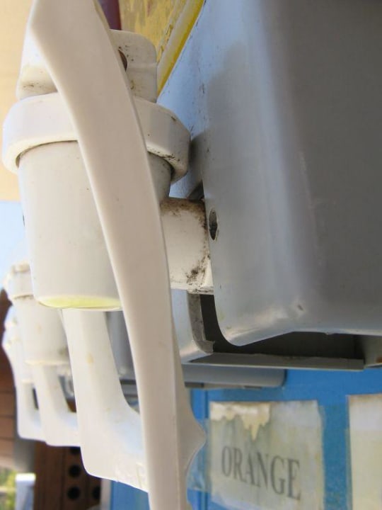 Schimmel am Saftspender Hotel Victory Resort