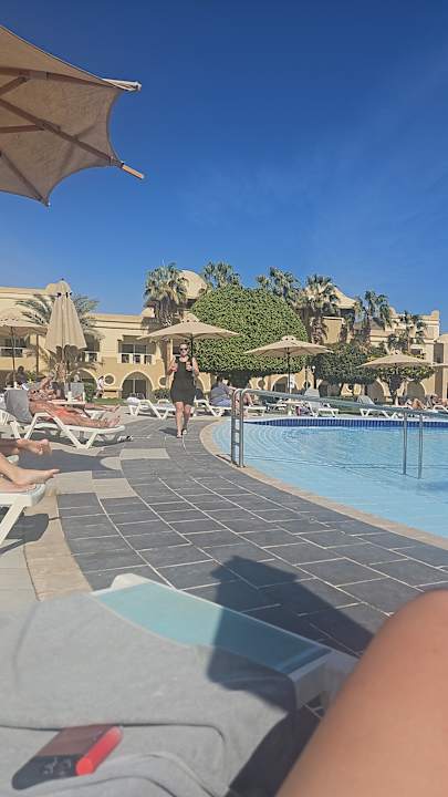 Pool Serenity Alpha Beach