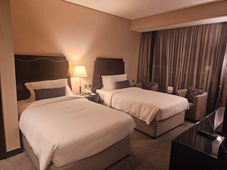 Zimmer Rose Rayhaan by Rotana