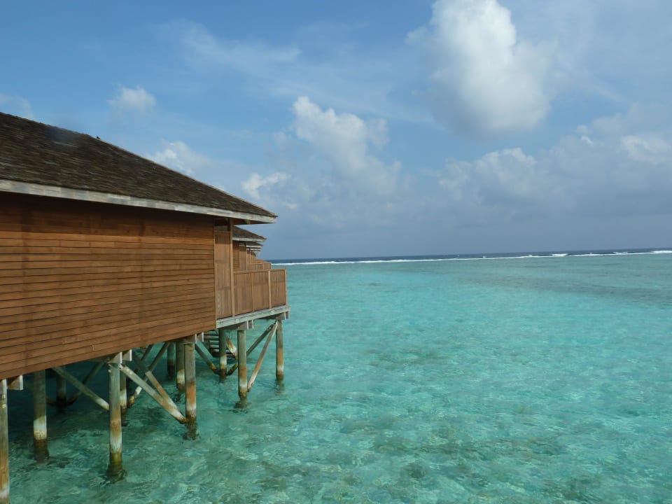 Blick von der Terrasse Zimmer 319 Meeru Maldives Resort Island