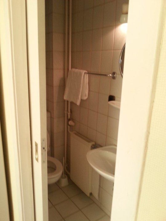 Bad, sehr schmal Hotel am Römerwall