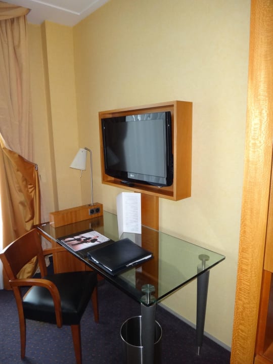TV Steigenberger Hotel Graf Zeppelin