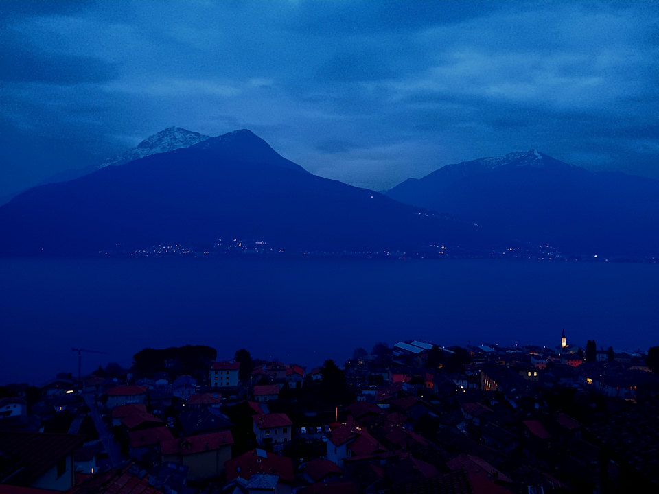 Ausblick Amazing Lake View Apartment with Pool and 2 Terraces, Modern Urio, by STAYHERE-LAKECOMO