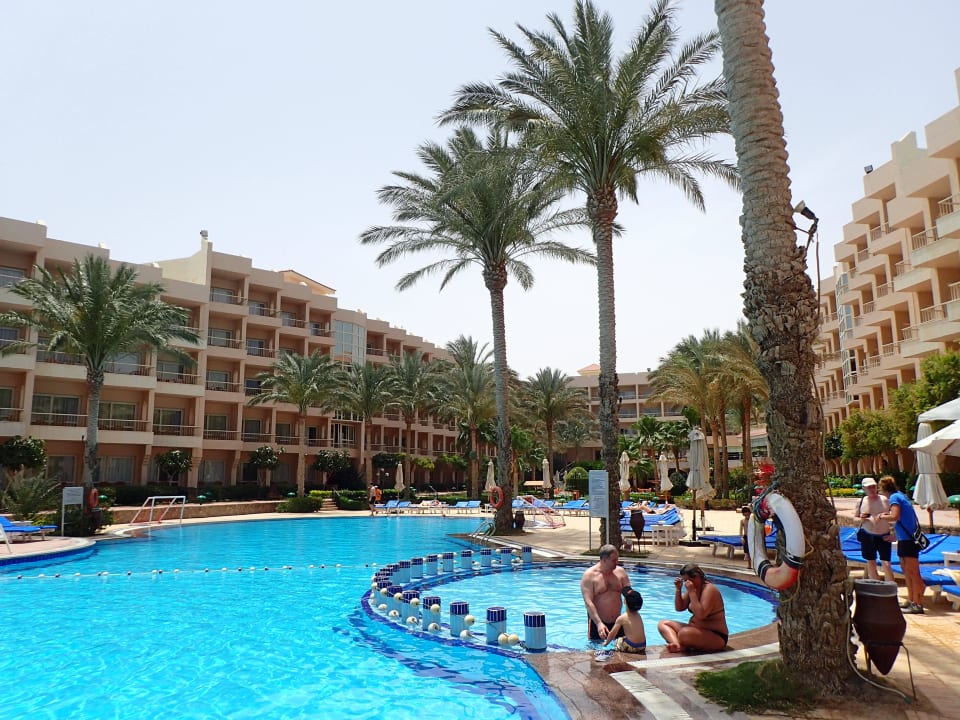 Basen Sea Star Beau Rivage