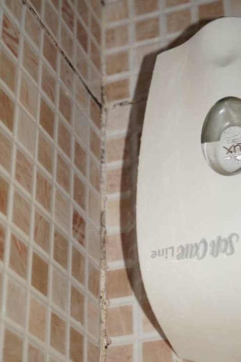 Seifenspender in der Dusche Pickalbatros Alf Leila Wa Leila Resort - Neverland Hurghada