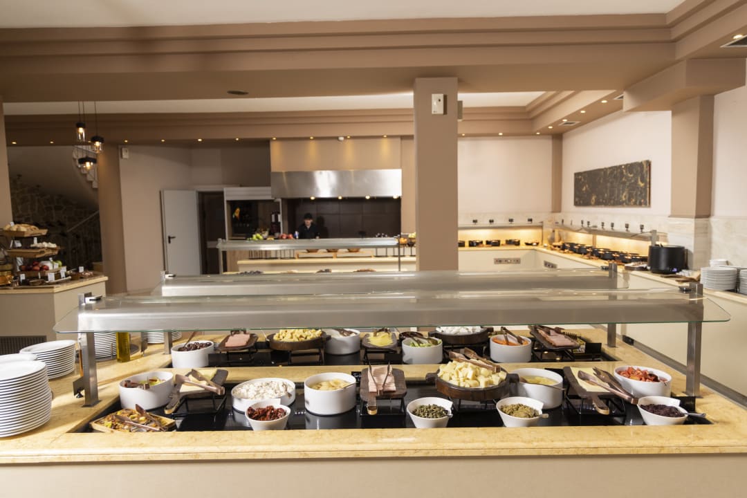 Gastro Alia Palace