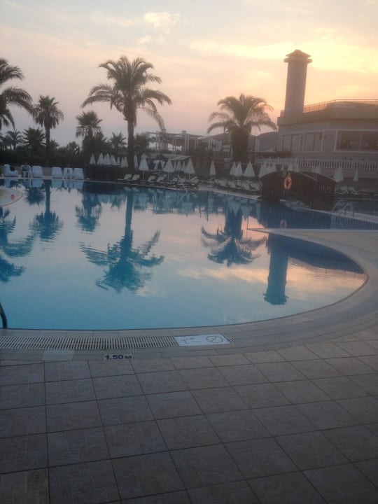 Pool Aydinbey Famous Resort
