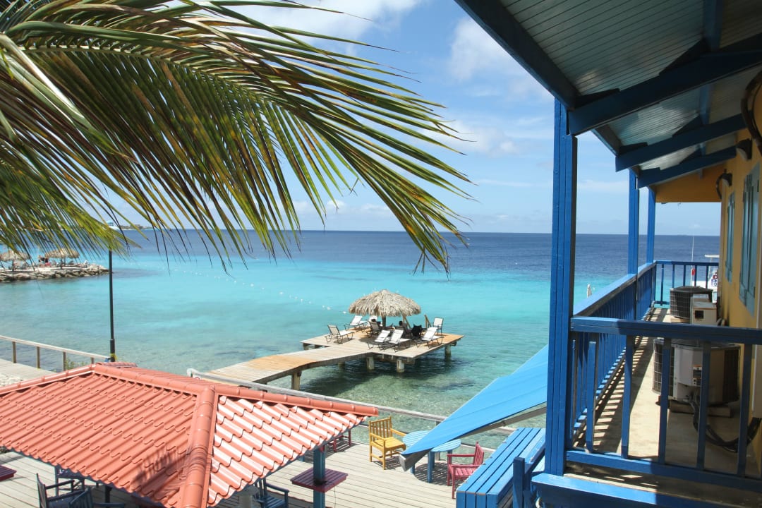 Blick auf den Badesteg Divi Flamingo Beach Resort