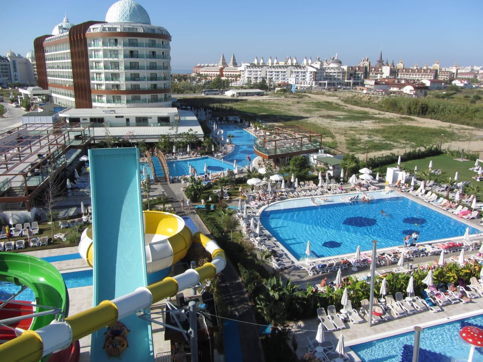 Poolanlage von oben Dream World Aqua Hotel