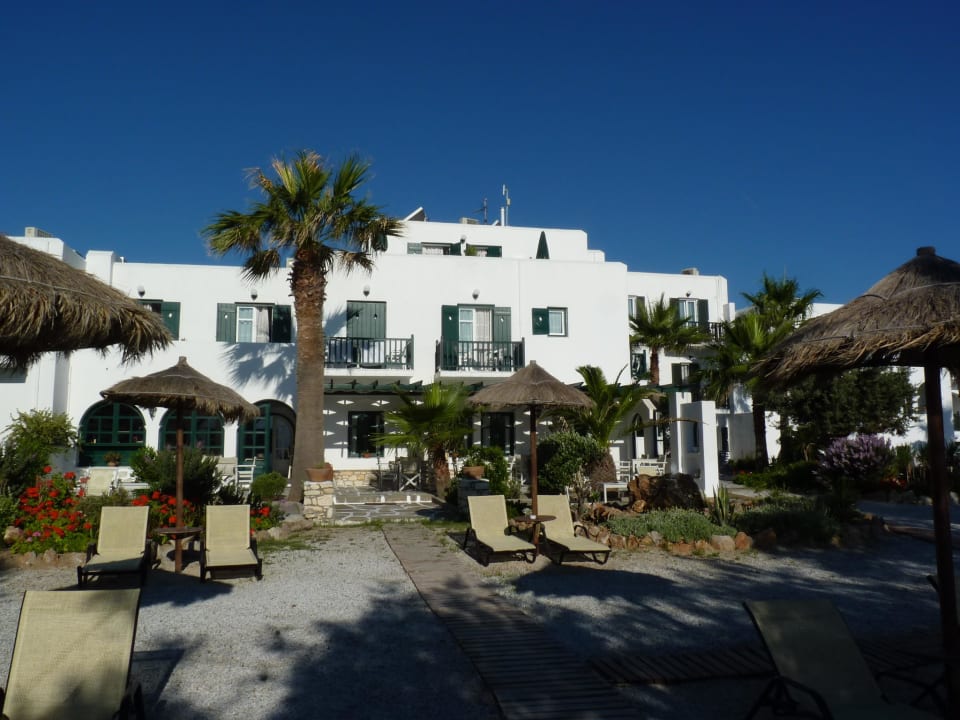 Gartensicht auf das Hotel Kalypso Kalypso Hotel