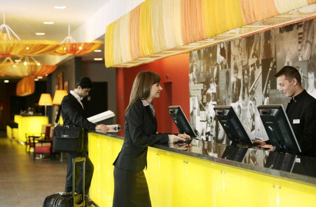 Lobby/Entrance Vienna House Easy Airport Bucharest