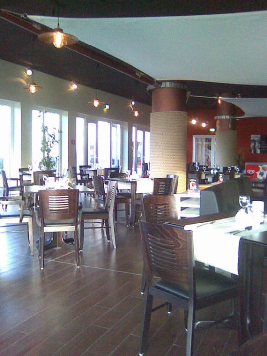 Restaurant "Sea Port Bar" Precise Resort Hafendorf Rheinsberg