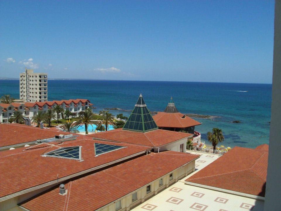 Vom Hotelzimmer Salamis Bay Conti Resort Hotel & Casino