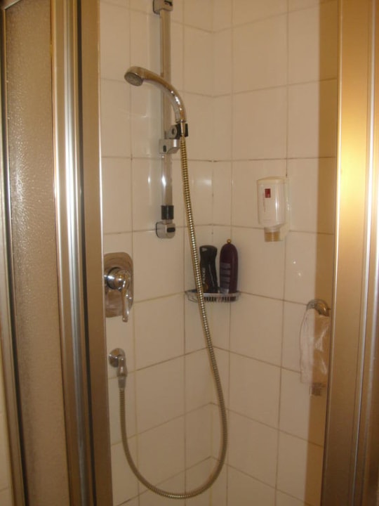 Dusche Gästehaus 329